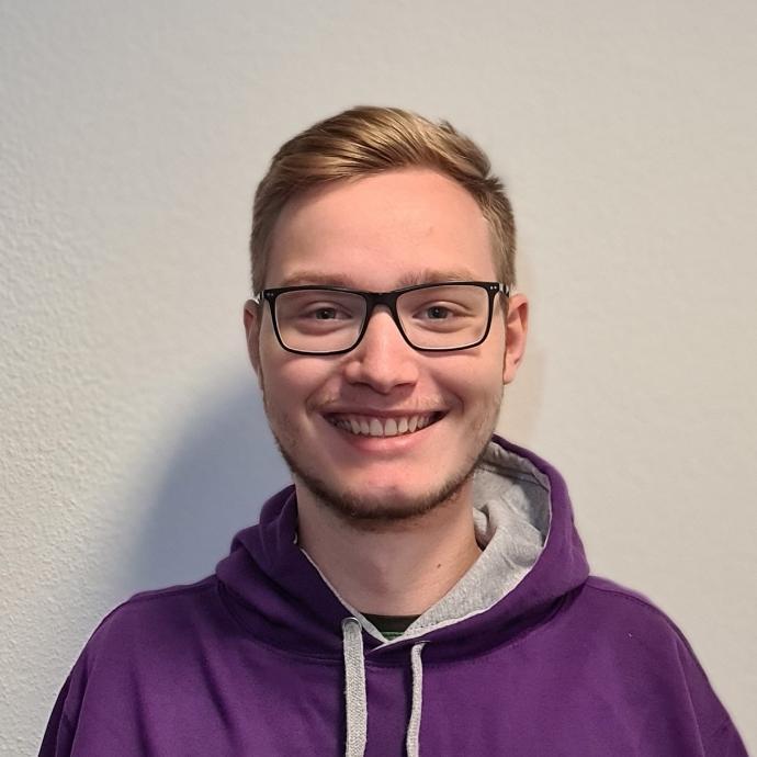 Mitarbeiter Tim Sbrzesny